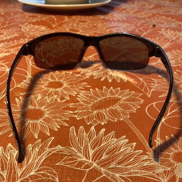 Mongoose pacific cycle inc sunglasses. - Picture 6 of 10